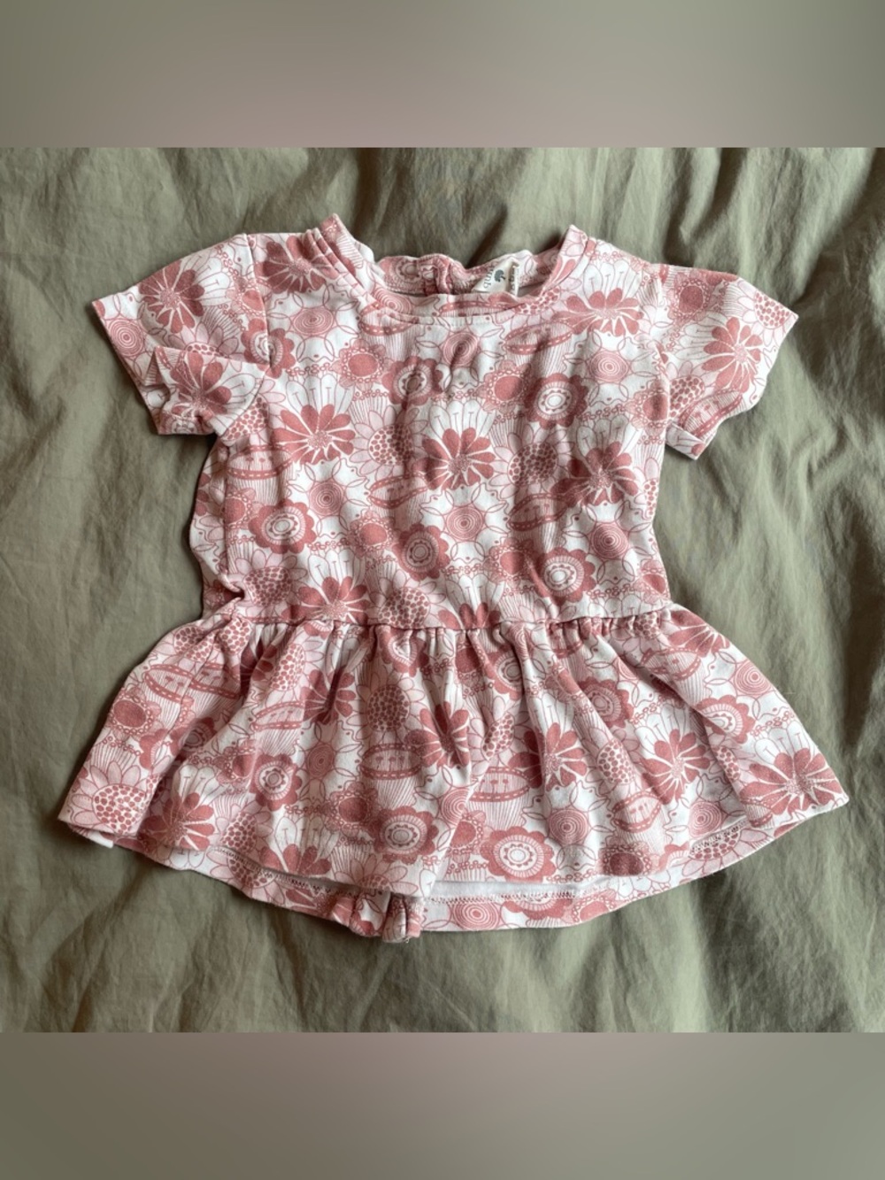 Kate Quinn pink floral peplum cotton tee